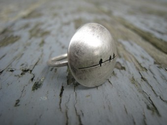 birds on a wire ring